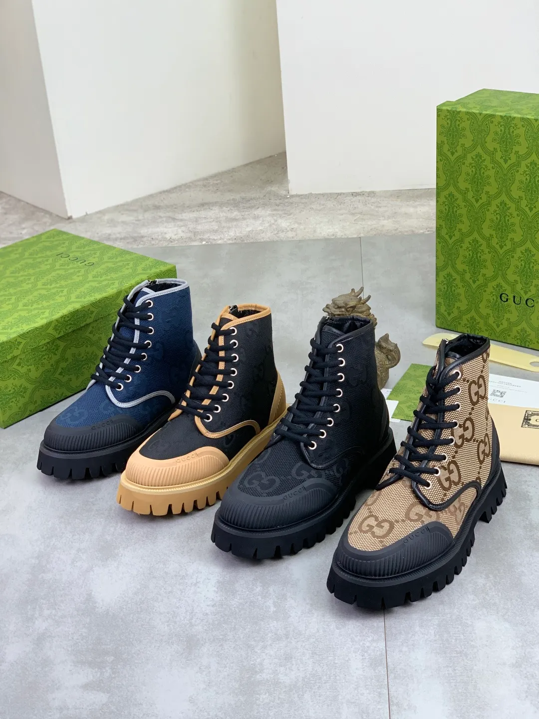 Men's Men's Shoes 💰P500 💰【New Style】 Gucci lazy slip-on couple 🧑‍🤝‍🧑 style high-top leather shoes hot selection (Gucci GUCCI) official website latest Gucci lazy 🎁 leather shoes, hot style 💥 style is simple and elegant, exclusive for trendy men. Unique official website latest brand original double G pressure Floral elements👑Original Gucci decoration, fashionable and elegant, the fabric is original calfskin with double G denim✅fully imported soft sheepskin lining, the official website specifies wear-resistant lightweight foam business outsole, the classic model is taken in real life🎬Number of yards: 36-46 Various colors available